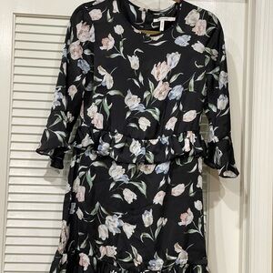 Avec Les Filles Black A-line Bell Sleeve Dress